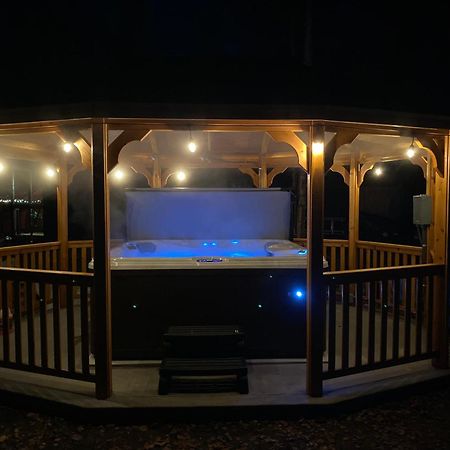 Talkeetna Log Cabin With Hot Tub Unit 2 エクステリア 写真
