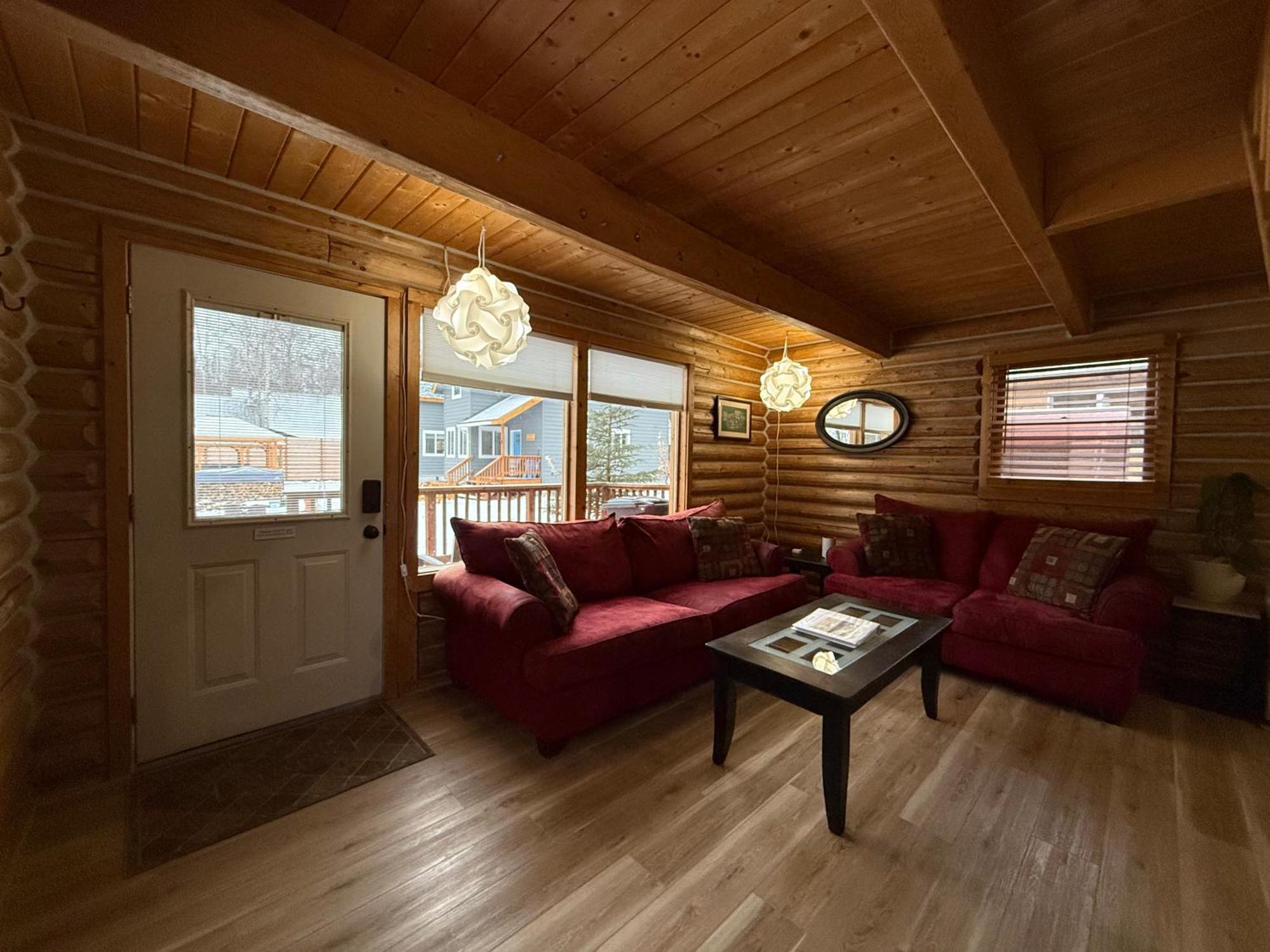 Talkeetna Log Cabin With Hot Tub Unit 2 エクステリア 写真