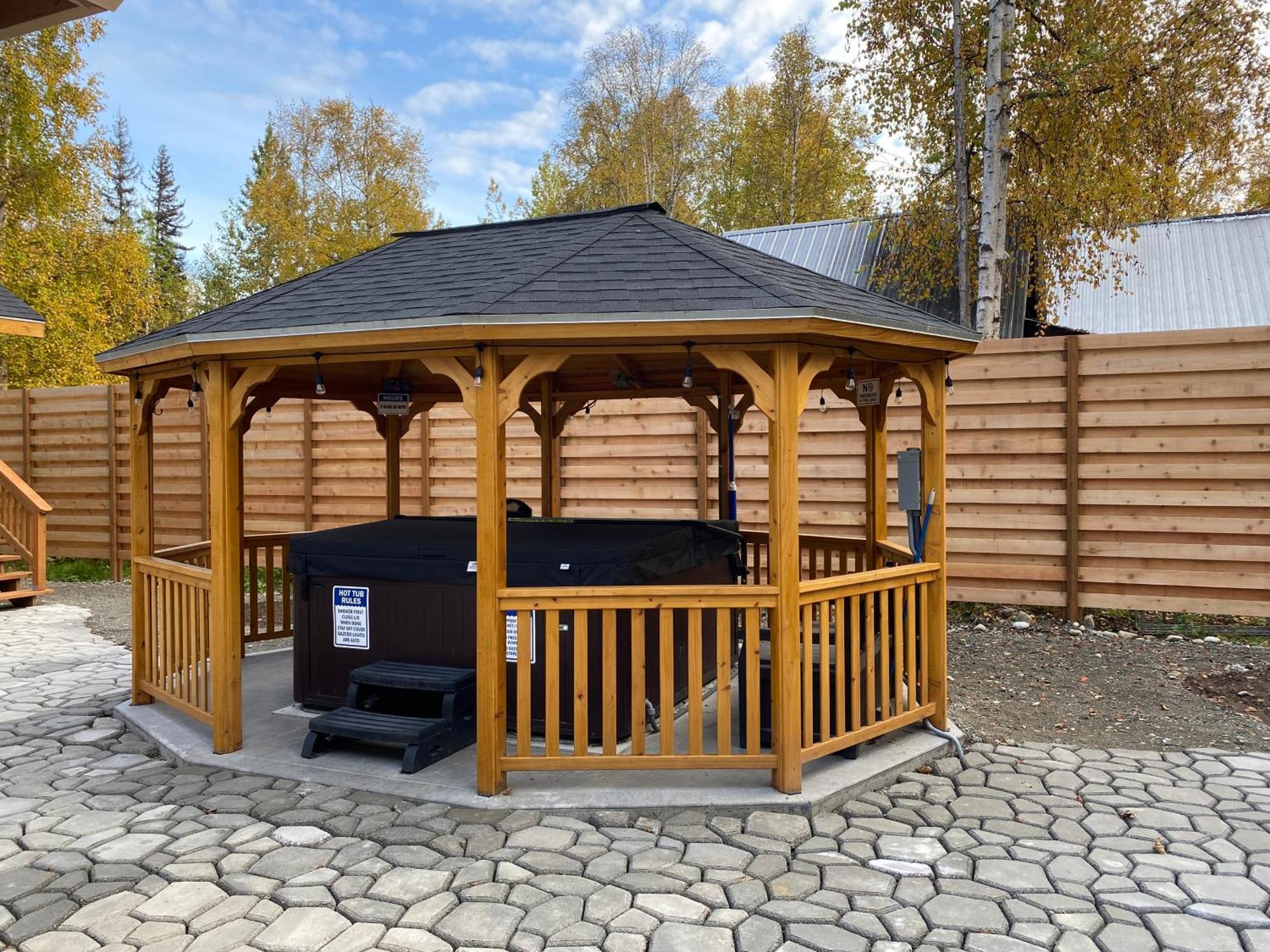 Talkeetna Log Cabin With Hot Tub Unit 2 エクステリア 写真